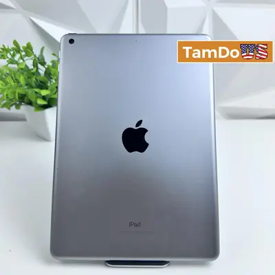 Apple iPad (5th Gen) 128GB, Wifi Only, Space Gray at Tablet & eBook Reader Accs in good condition