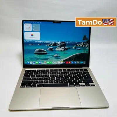 MacBook Air (13-inch, M4, 2025) 8-Core GPU, 16GB, 256GB SSD, StarLight at Laptops & Netbooks in excellent condition