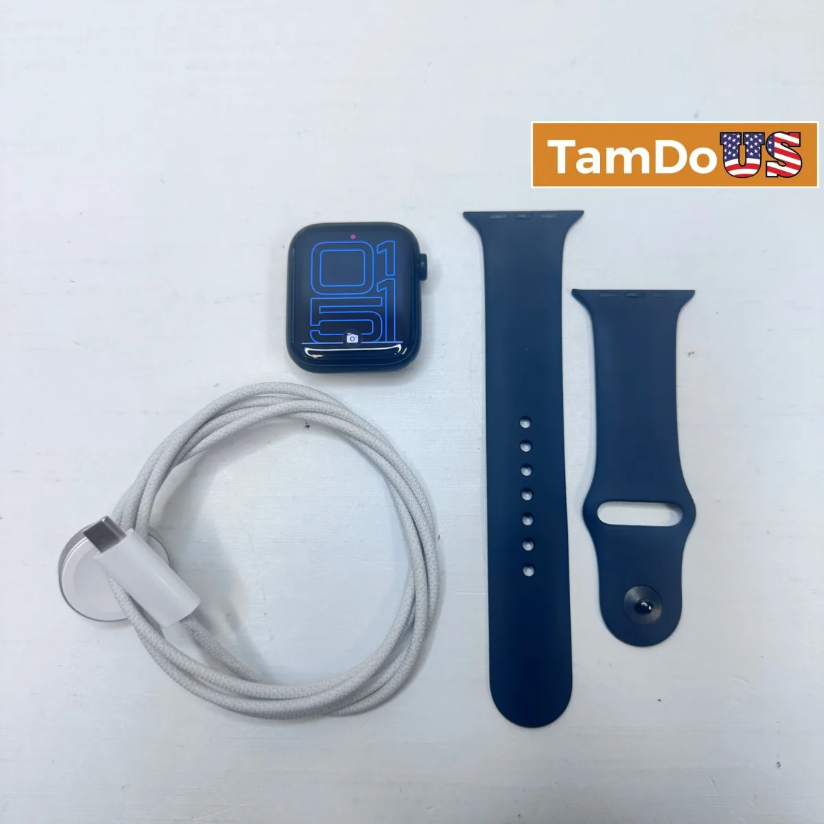 Apple Watch SE 3 (GPS + Cellular) 44mm Midnight AL Case Sport Band - Photo 1 - Real photo at TamDoUS Salt Lake City