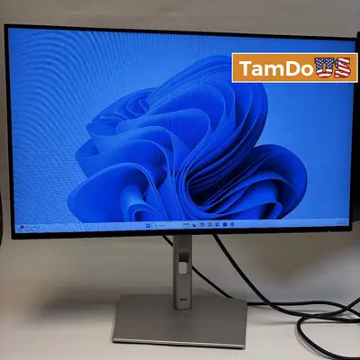 Dell P2725HE 27" QHD IPS USB-C Monitor 2560x1440 | Office • Coding • Business at Monitors, Projectors & Accs in excellent condition