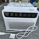 Hisense Medium Room Window Air Conditioner, Remote Included (115V, 10000-BTU) - Thumbnail 2