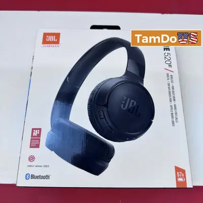 JBL Tune 520BT Wireless On-Ear Headphones Black, Pure Bass Sound at Portable Audio & Headphones in excellent condition