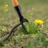 ECO Gardener Stand Up Garden Root Remover Tool, 4-Claw Steel Head, 4 Pack - Thumbnail 2