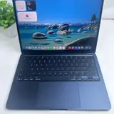 MacBook Air (13-inch, M5) 8-Core GPU, 16GB, 512GB SSD, Midnight - Thumbnail 10