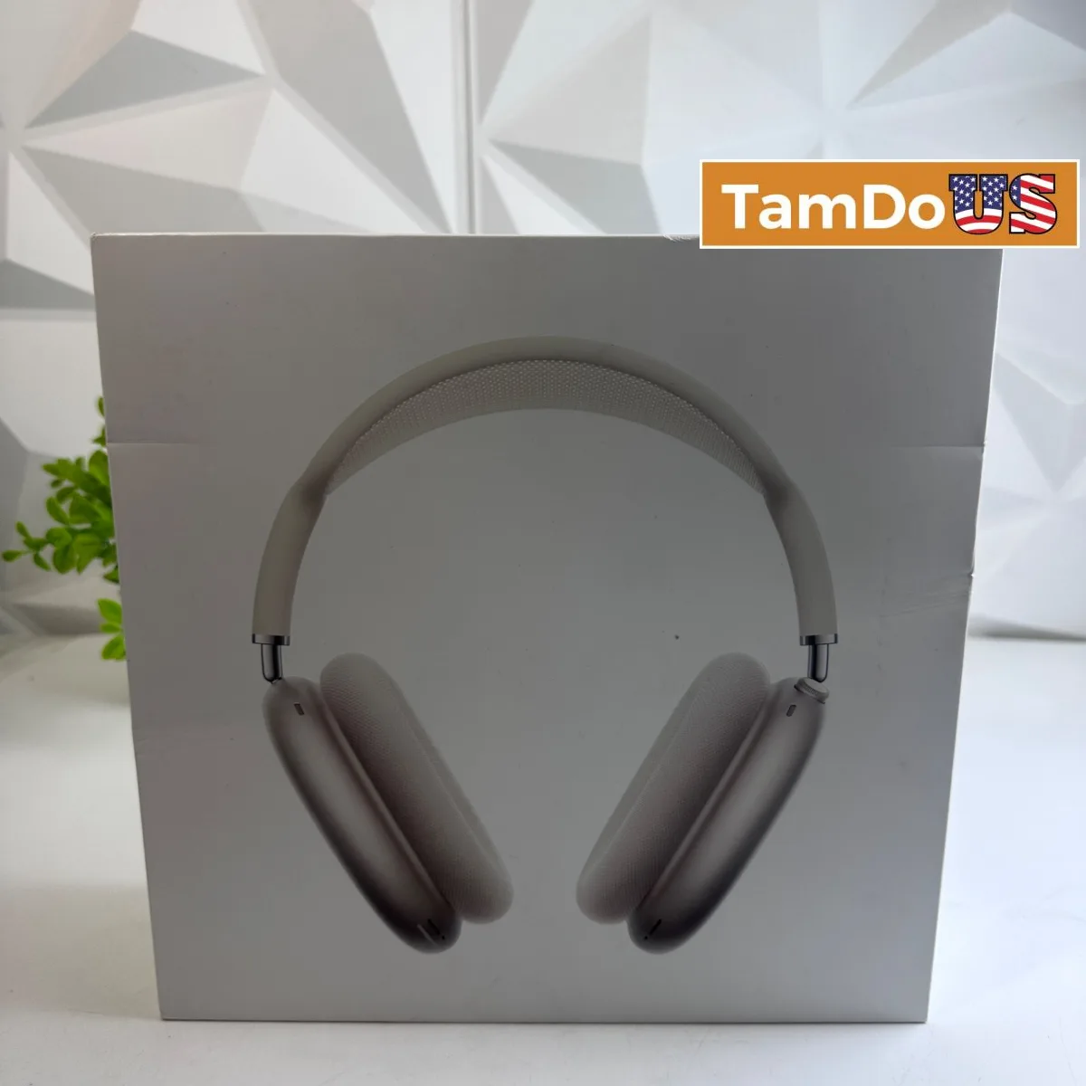 Apple AirPods Max 2 Wireless Over-Ear Headphones Starlight A3454 MHWL4AM/A - Photo 1 - Real photo at TamDoUS Salt Lake City