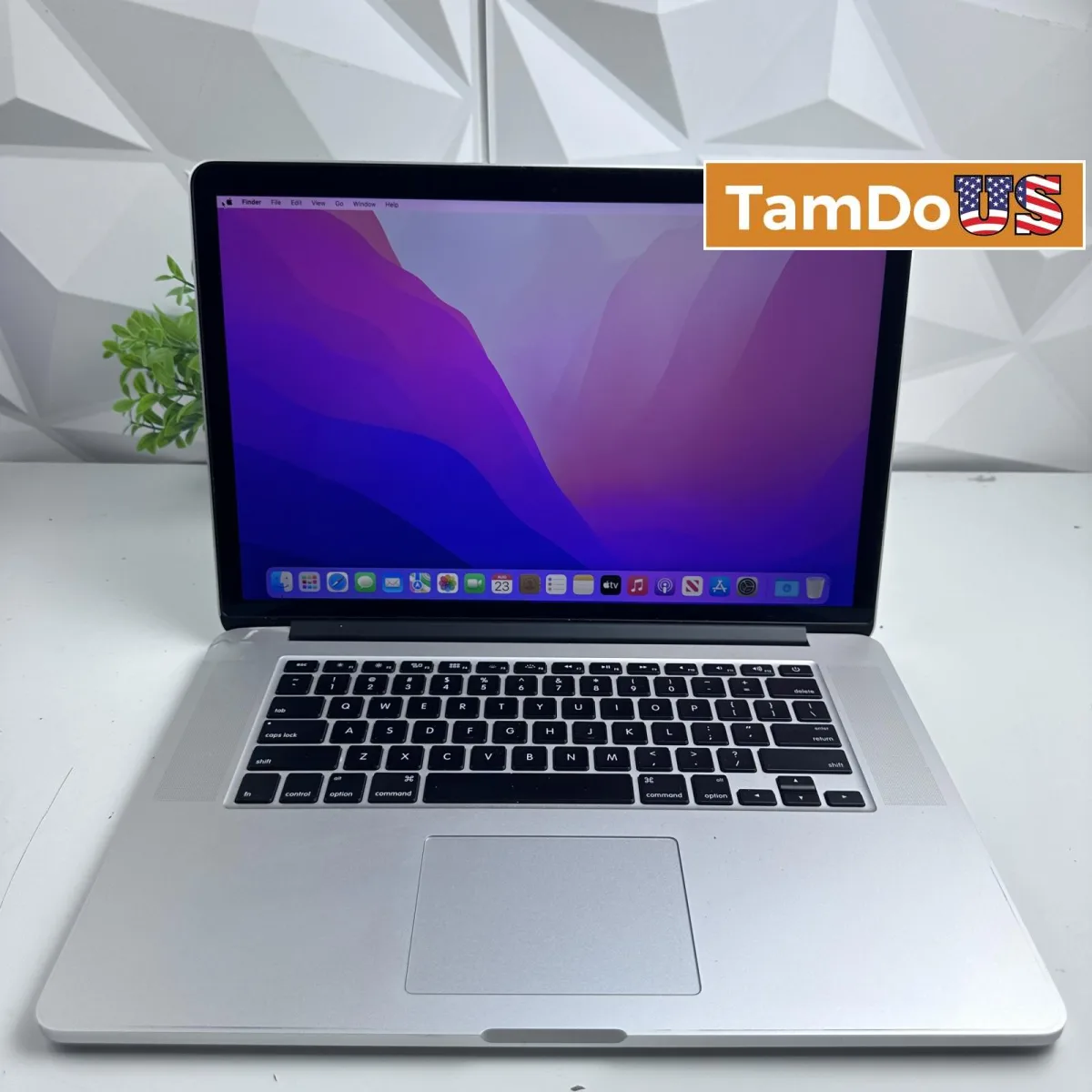 Apple MacBook Pro (Retina 15", Mid 2015) Core i7 | 16GB | 121GB SSD - Photo 1 - Real photo at TamDoUS Salt Lake City