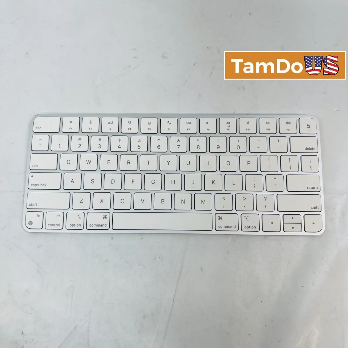 Apple Magic Keyboard A2450 Wireless Bluetooth, Silver/White - Photo 1 - Real photo at TamDoUS Salt Lake City