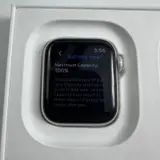Apple Watch SE (3rd Gen, Cellular) 40mm Starlight AL Case Sport Band S/M - Thumbnail 2