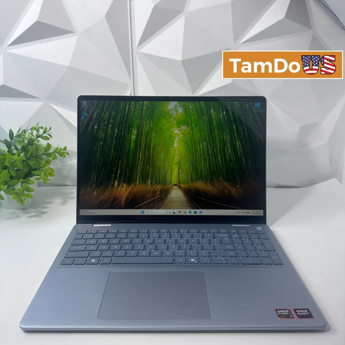 Dell 16 Plus DB16255 16" FHD+ Touch, Ryzen AI 7 350, 32GB LPDDR5, 1TB SSD - Photo 1 - Real photo at TamDoUS Salt Lake City