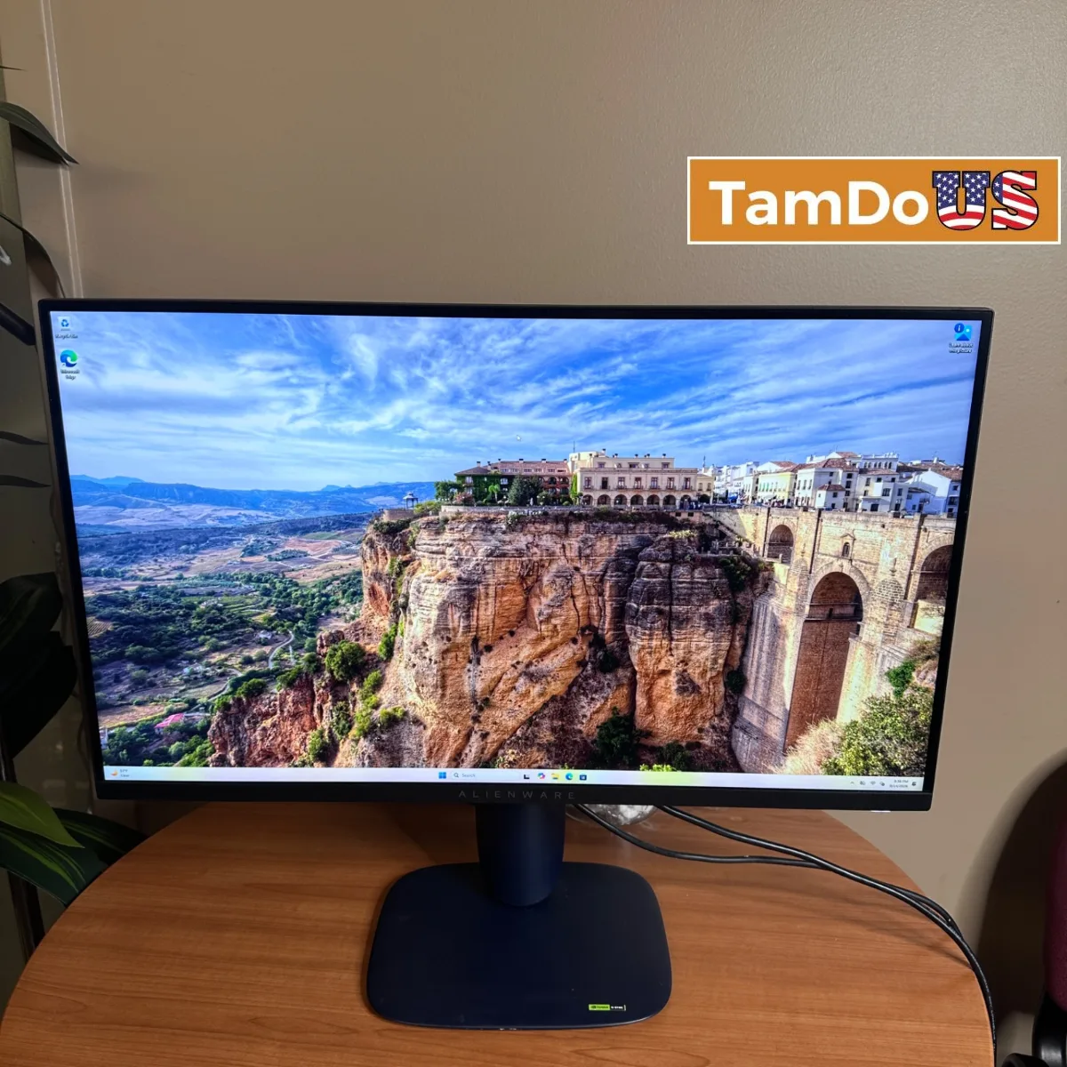 Dell Alienware AW2725DM 27" QHD 2560x1440 180Hz 1ms Fast IPS Gaming Monitor - Photo 1 - Real photo at TamDoUS Salt Lake City