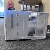 Frigidaire 550-sq ft Window Air Conditioner (115-Volt, 12000-BTU) Wi-Fi enabled - Thumbnail 7