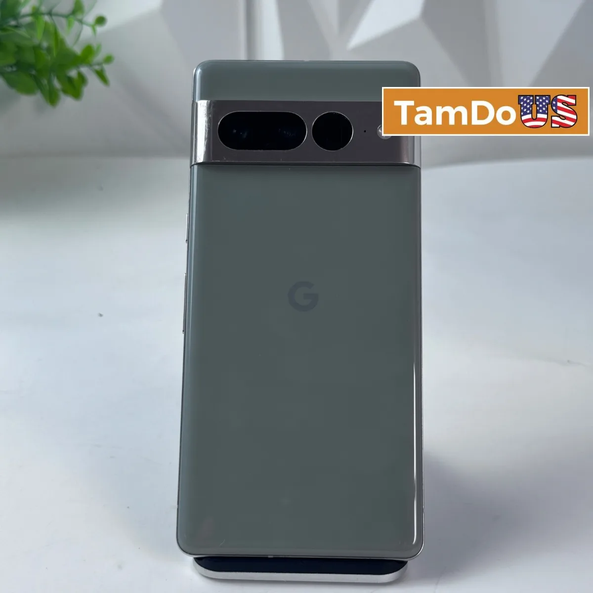 Google Pixel 7 Pro | 128GB | Green | Unlocked - Photo 1 - Real photo at TamDoUS Salt Lake City