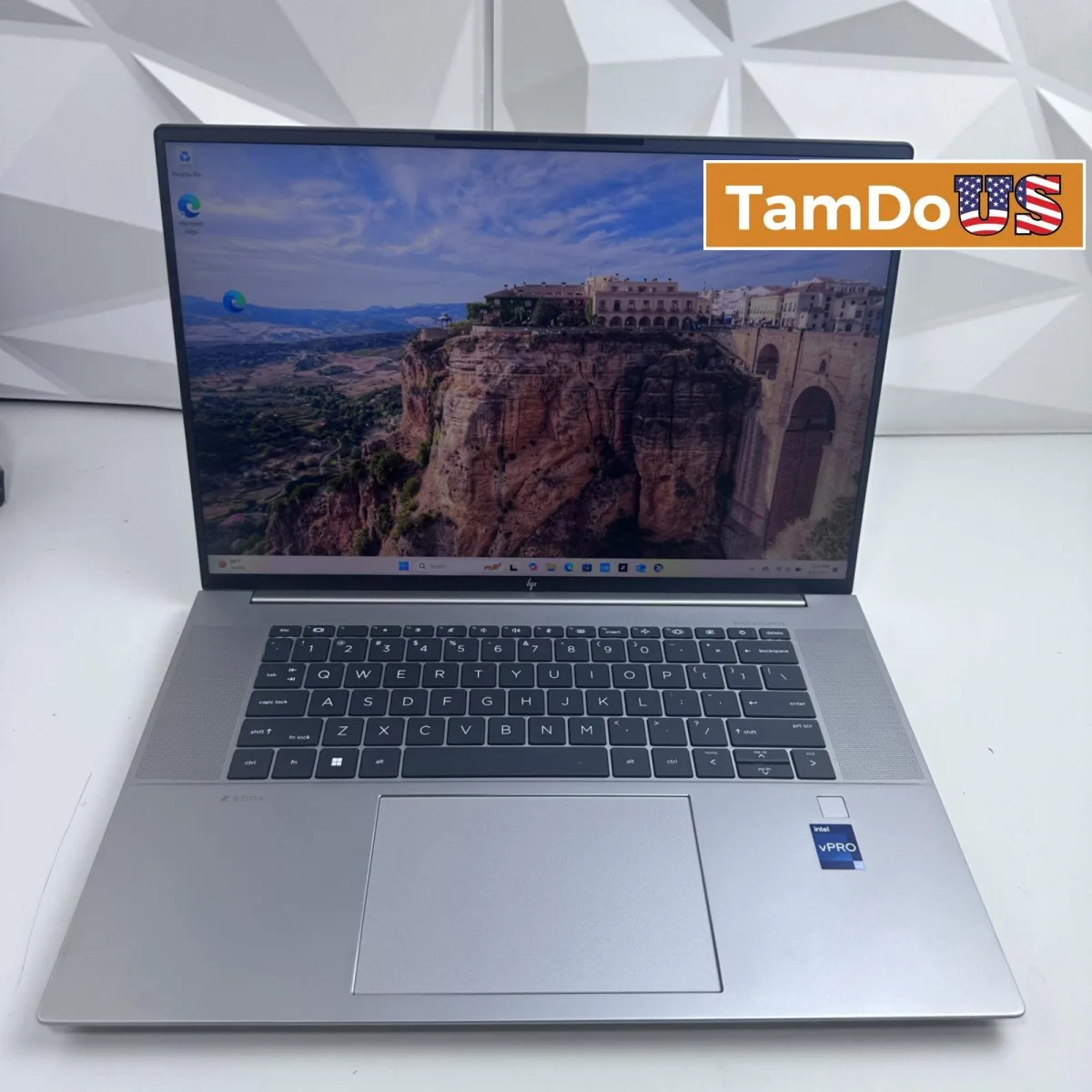 HP ZBook Studio 16 inch G10 Mobile Workstation PC, i7-13800H, 32GB, 1TB SSD - Photo 1 - Real photo at TamDoUS Salt Lake City