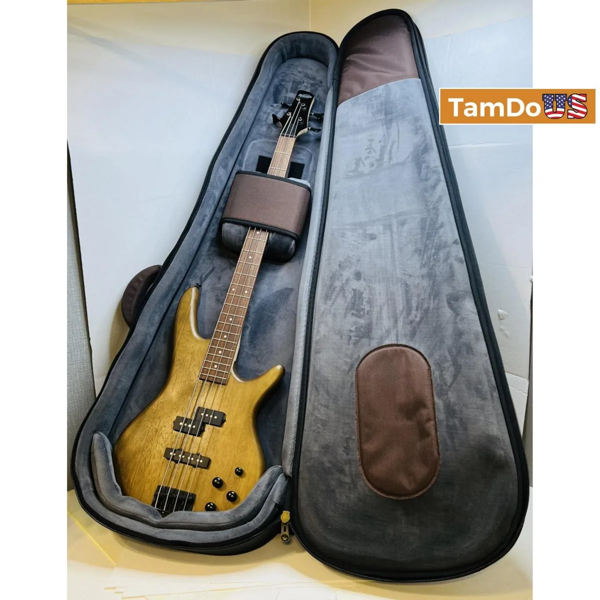 Ibanez GIO Soundgear GSR200B 4-String Electric Bass Guitar, Walnut Flat Finish - Photo 1 - Real photo at TamDoUS Salt Lake City