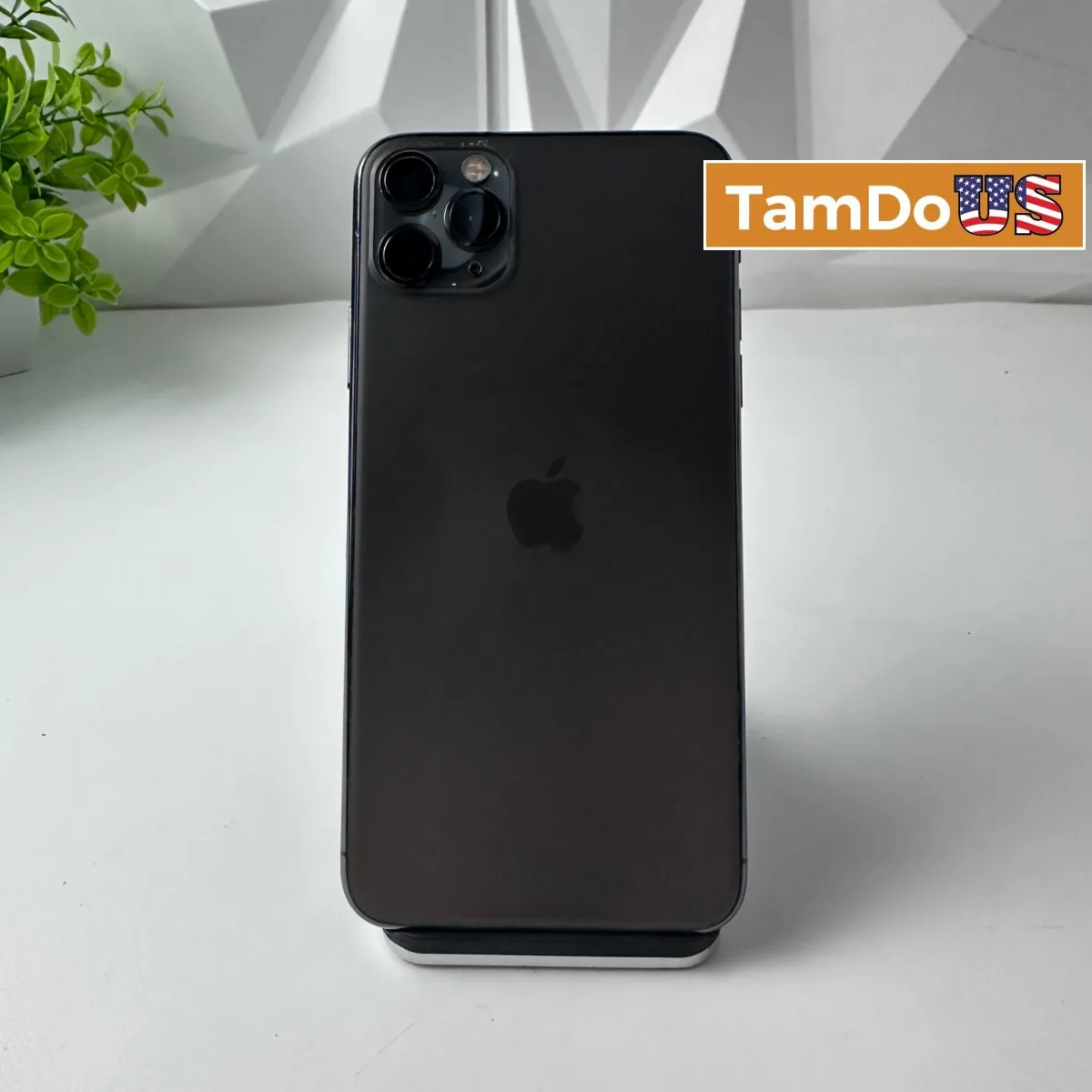 iPhone 11 Pro Max | 256GB | Space Gray | Unlocked - Photo 1 - Real photo at TamDoUS Salt Lake City