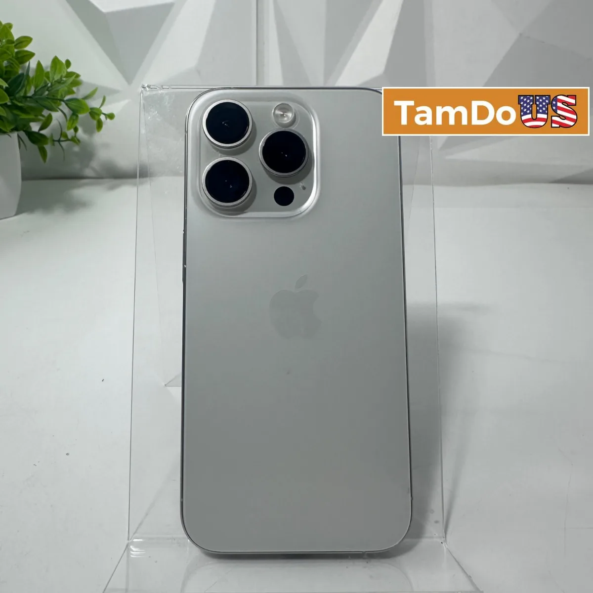 iPhone 15 Pro | 128GB | White Titanium | Unlocked - Photo 1 - Real photo at TamDoUS Salt Lake City