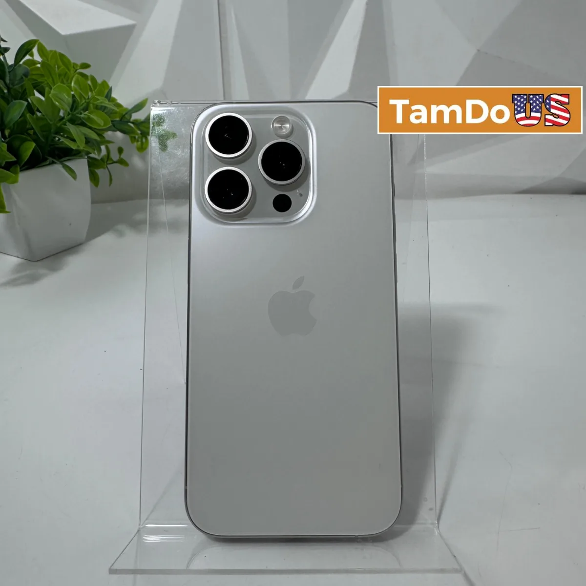 iPhone 15 Pro | 256GB | White Titanium | Unlocked - Photo 1 - Real photo at TamDoUS Salt Lake City