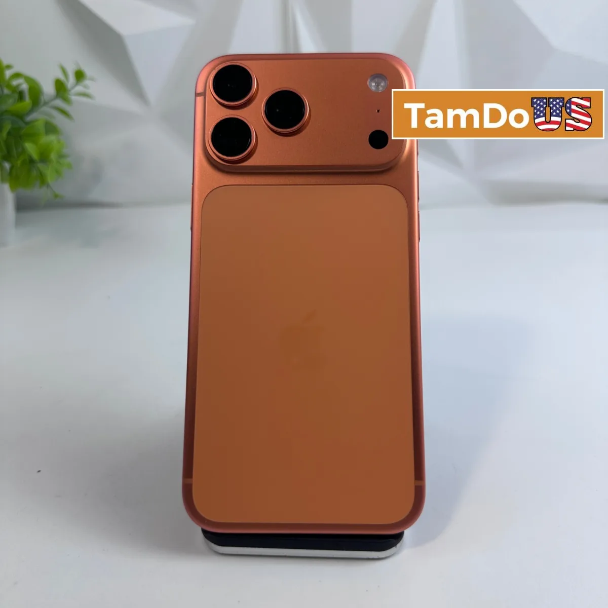 iPhone 17 Pro Max | 256GB | Cosmic Orange | Unlocked - Photo 1 - Real photo at TamDoUS Salt Lake City