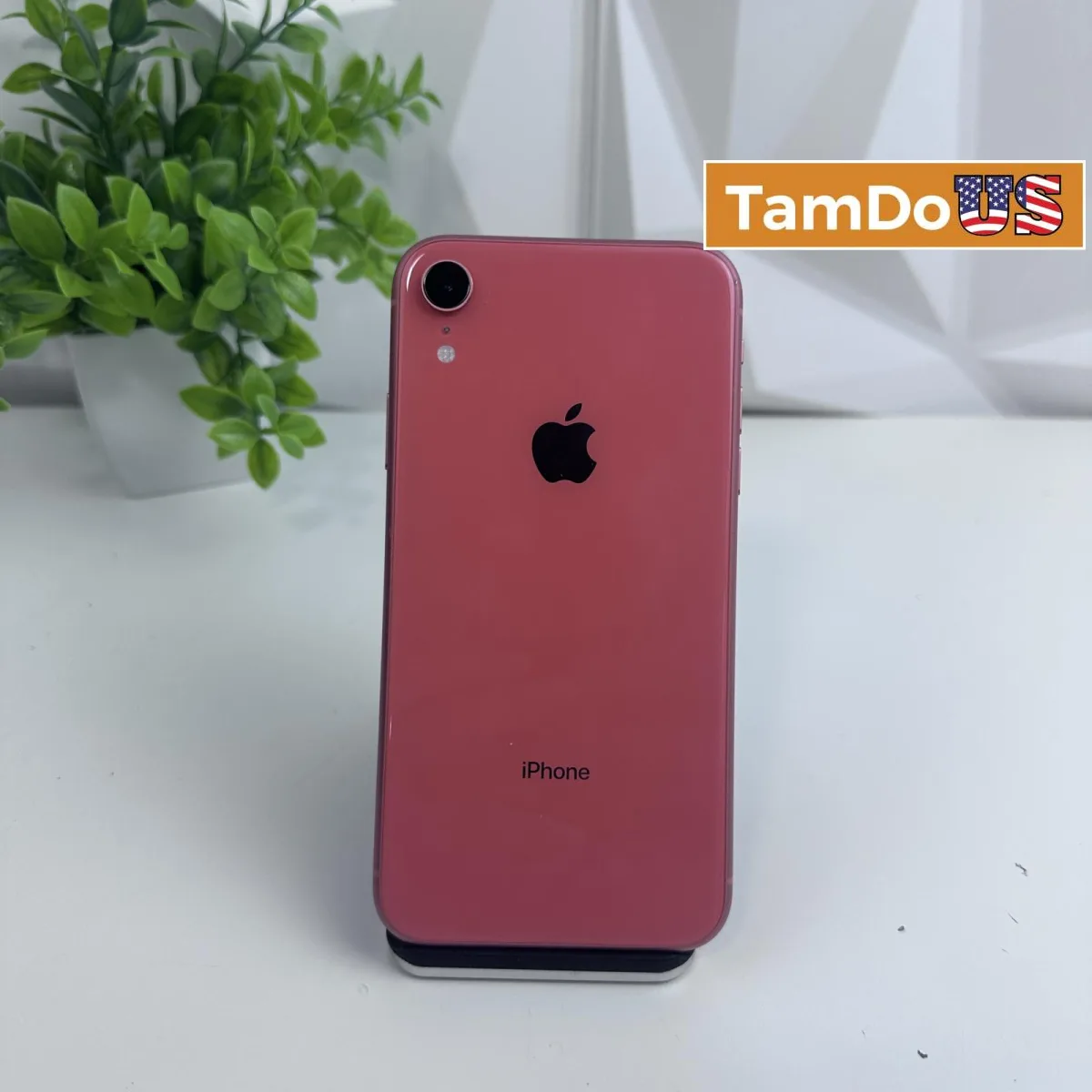 iPhone XR, 128GB, Unlocked - Photo 1 - Real photo at TamDoUS Salt Lake City