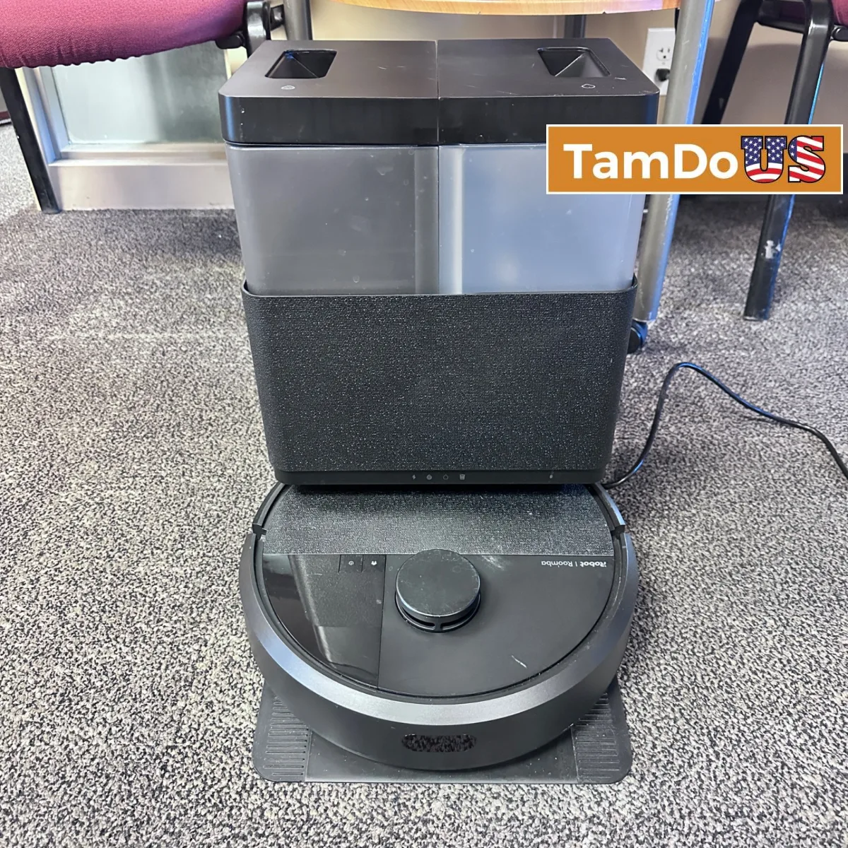 iRobot Roomba Combo 10 Max Robot Vacuum & Mop AutoWash Dock Black RCF-Y1 - Photo 1 - Real photo at TamDoUS Salt Lake City