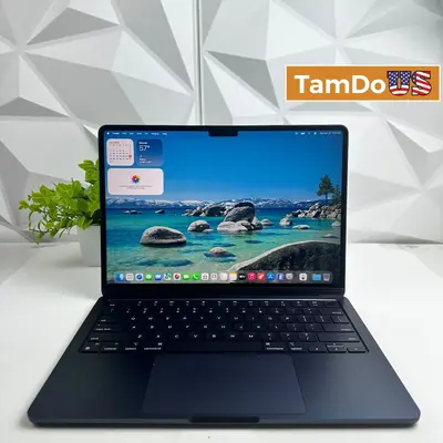 MacBook Air (13-inch, M3, 2024) 10-Core GPU, 24GB, 512GB SSD at Laptops & Netbooks in excellent condition