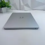 MacBook Air (13-inch, M5) 8-Core GPU, 16GB, 512GB SSD, Silver - Thumbnail 3
