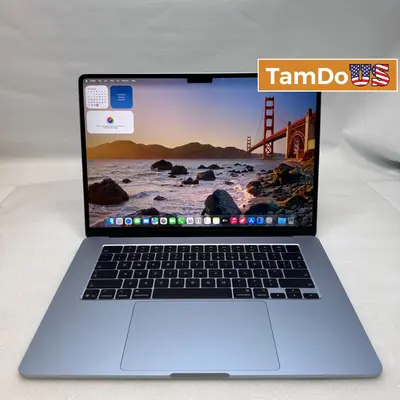 MacBook Air (15-inch, M5) 10-Core GPU, 16GB, 1TB SSD, Sky Blue at Laptops & Netbooks in excellent condition