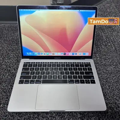 MacBook Pro (13-inch, 2017) Dual-Core i5 2.3 GHz, 8GB, 128GB SSD at Laptops & Netbooks in good condition