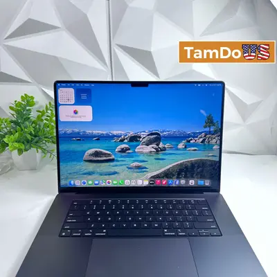 MacBook Pro (16-inch, M4 Max, 2024) 32-Core GPU, 36GB, 1TB SSD, Space Black at Laptops & Netbooks in good condition