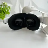 Meta Quest 3 512GB Breakthrough Mixed Reality VR Headset - Thumbnail 7