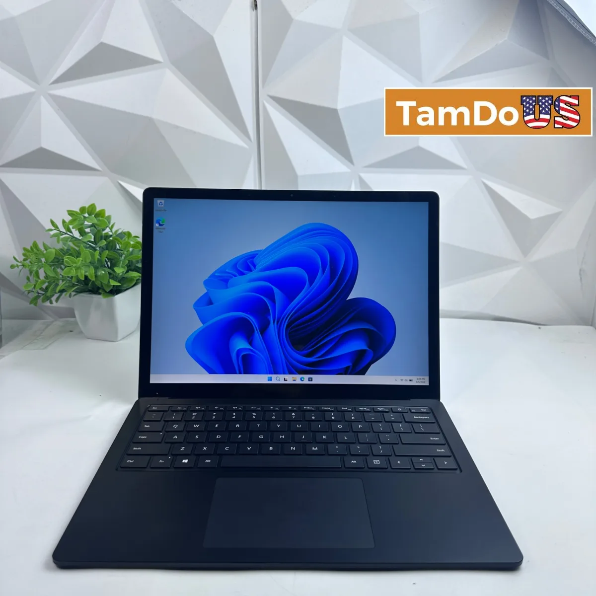 Microsoft Surface Laptop 4 13.5" Touch, i7-1185G7, 16GB, 512GB SSD Win 11 Pro - Photo 1 - Real photo at TamDoUS Salt Lake City