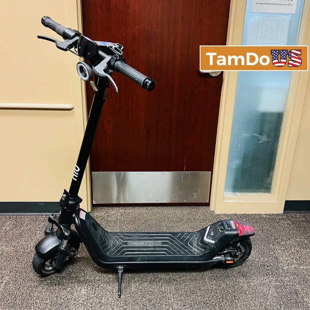 NIU KQi 300P Foldable Electric Kick Scooter, 30mi Range, 20mph, Adult E-Scooter - Photo 1 - Real photo at TamDoUS Salt Lake City