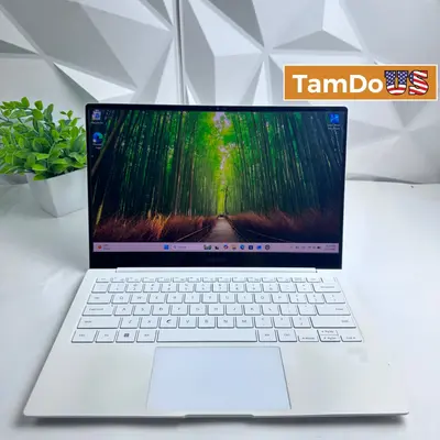 Samsung Galaxy Book2 Pro NP930XED 13.3" FHD, Core i7-1260P, 16GB, 256GB SSD at Laptops & Netbooks in good condition