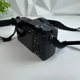 Sony Alpha 6400 APS-C Mirrorless Camera with 16-50mm OSS II & FE 50mm f/1.8 Lens - Thumbnail 4