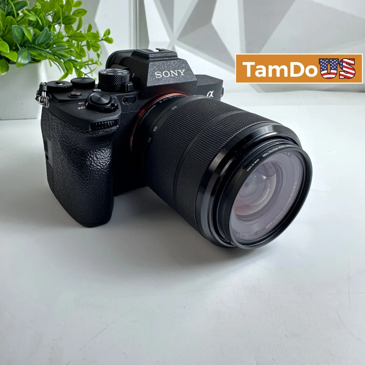 Sony Alpha 7 IV Mirrorless Camera Kit with FE 28-70mm F3.5-5.6 OSS II Lens - Photo 1 - Real photo at TamDoUS Salt Lake City