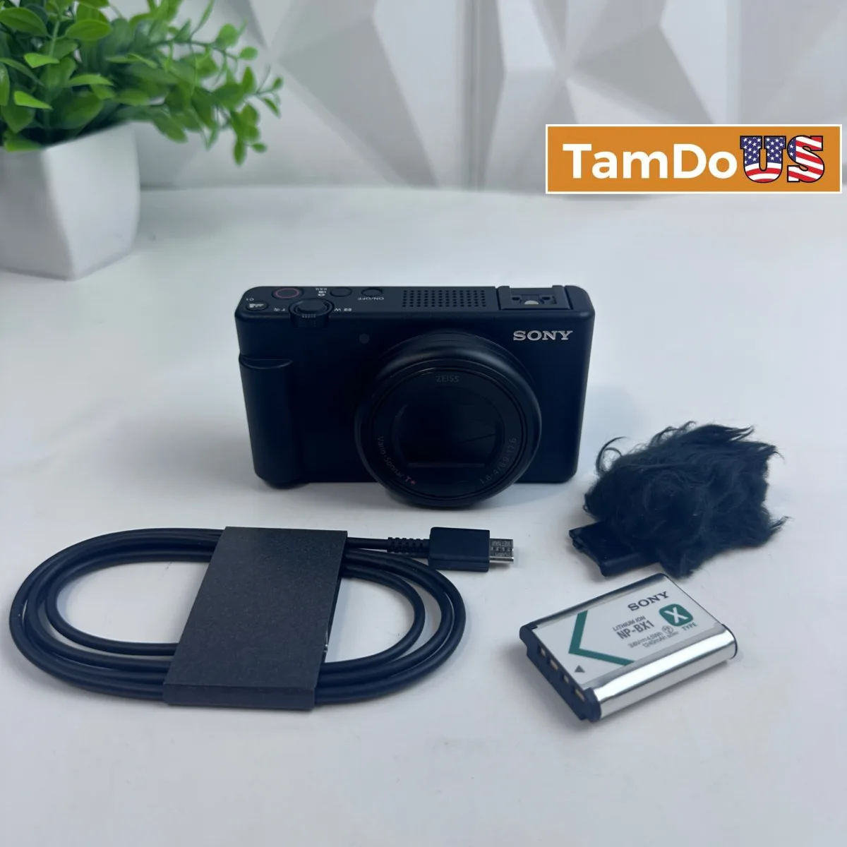 Sony ZV-1 II 20.1-Megapixel Digital Camera for Content Creators and Vloggers - Photo 1 - Real photo at TamDoUS Salt Lake City
