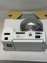 Sony ZV-E10 Mirrorless Camera with 16-50mm f/3.5-5.6 OSS II Lens Kit - White/WQ - Thumbnail 4